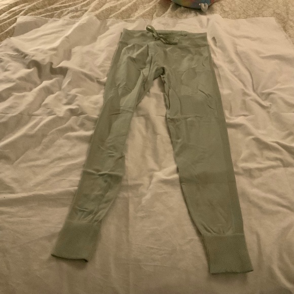 Aeropostale Green Leggings -M- Worn Once - Picture 1 of 6